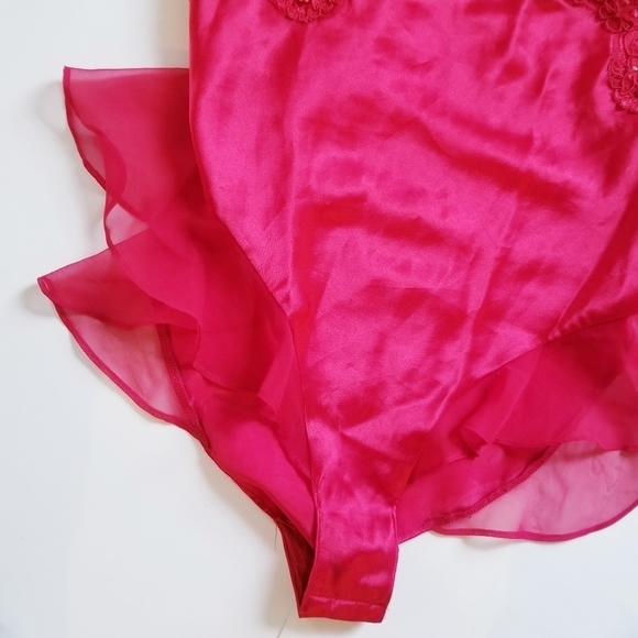 VICTORIAS SECRET Gold Label Vintage Satin Red Teddy Bodysuit Medium - Picture 6 of 11